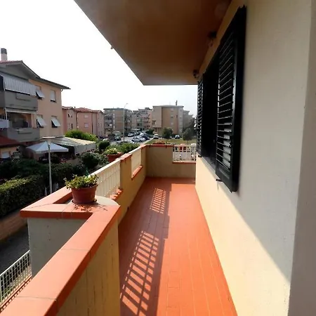 Maremma Holidays:faro Follonica